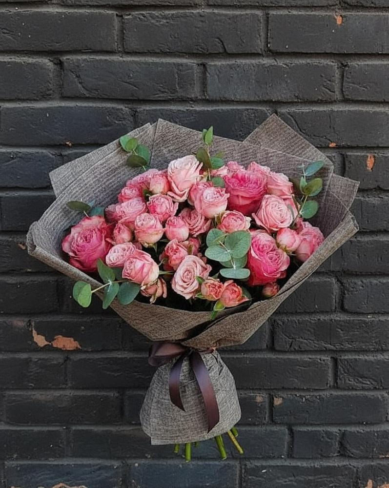 Букет цветов из: Розы в Марках