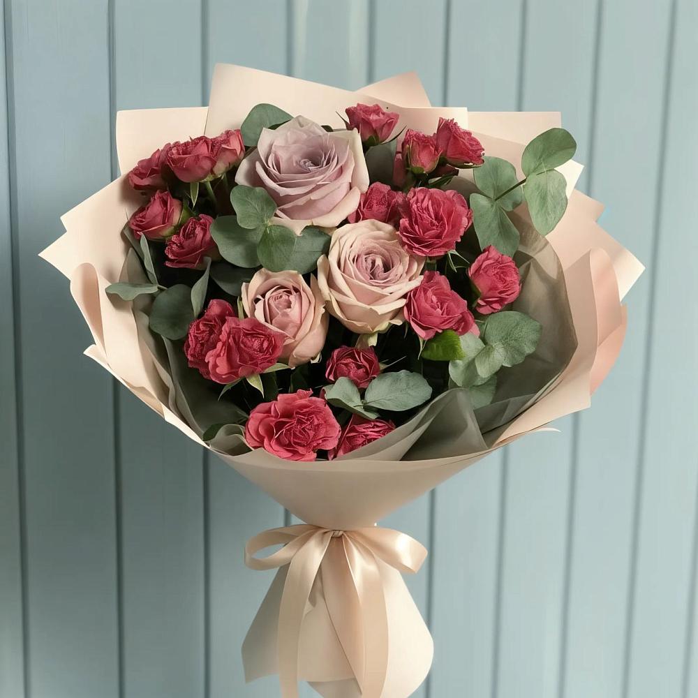 Букет цветов из: Гвоздики и Розы в Марках