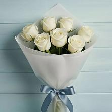 Букет 7 Белых роз Эдлесс Лав в Марках