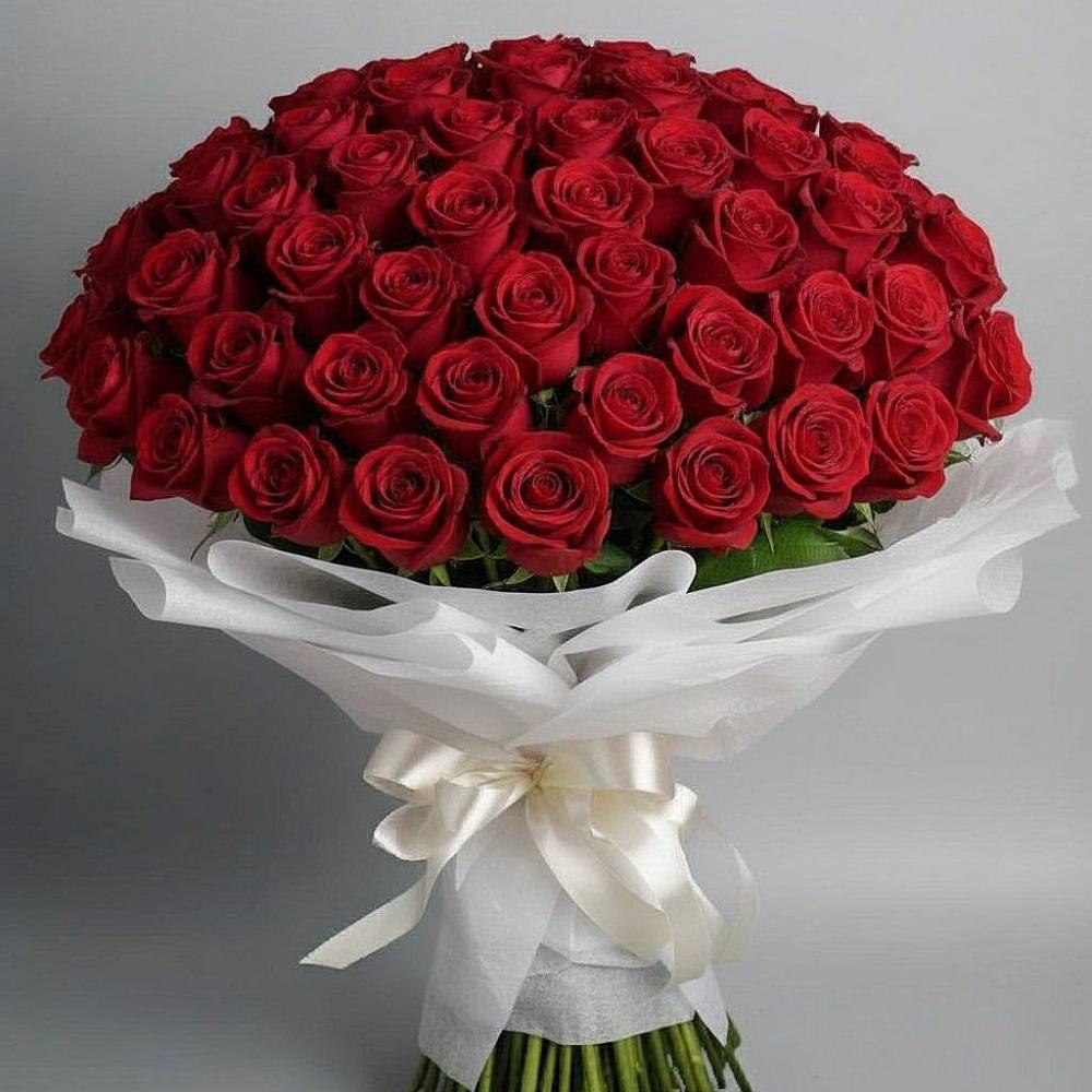 Букет 101 Красная роза Блэк Мэджик в Марках