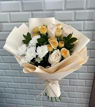 Букет цветов из:  Розы и Хризантемы в Марках