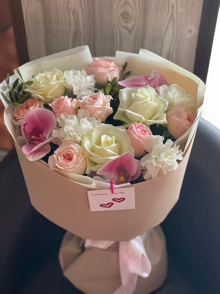 Букет цветов из: Орхидеи, Розы и Гвоздики в Марках