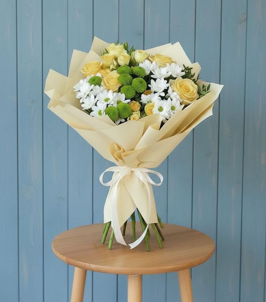 Букет цветов из: Хризантемы и Розы в Марках