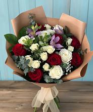 Букет цветов из:  Розы и Альстромерии в Марках