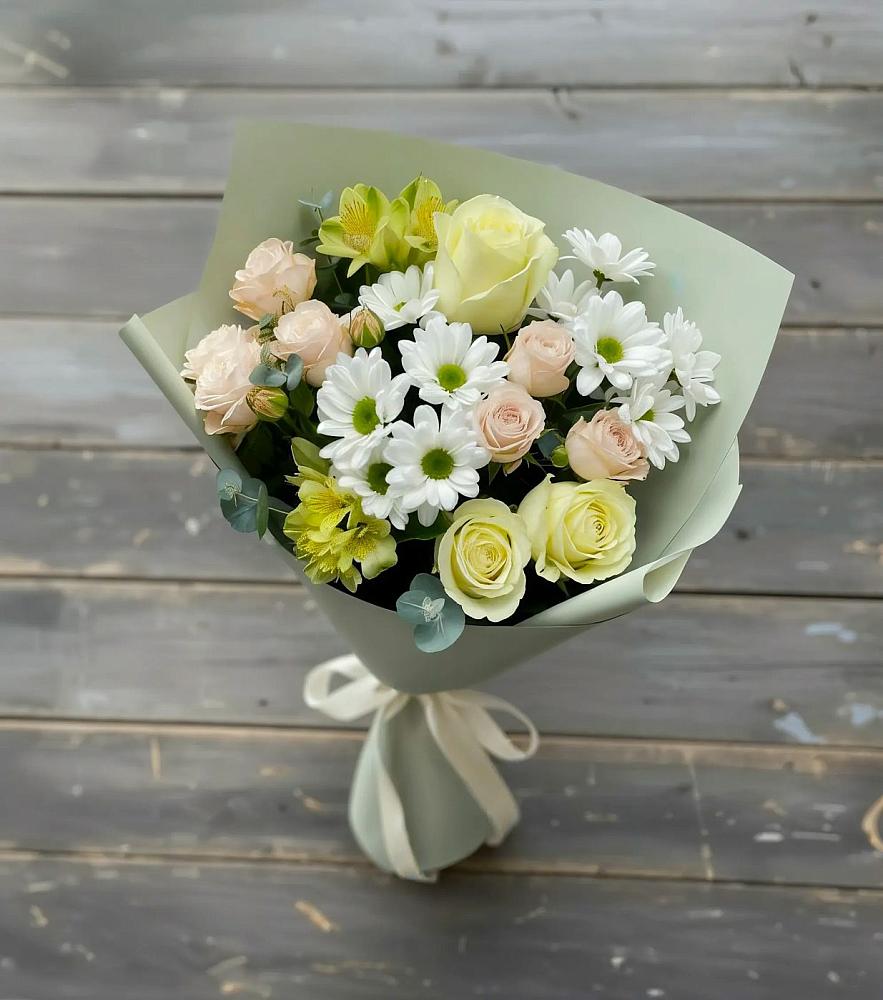 Букет цветов из: Альстромерии, Розы и Хризантемы в Марках