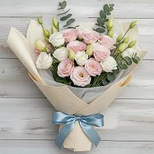 Букет цветов из:  Лизиантусы в Марках