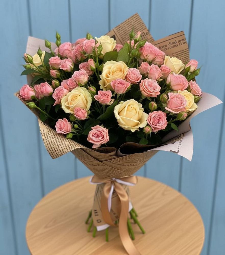 Букет цветов из: Розы в Марках