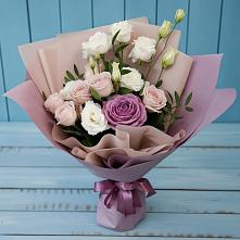 Букет цветов из:  Розы и Лизиантусы в Марках
