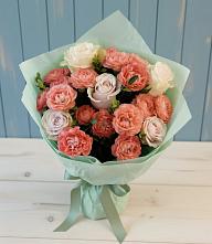 Букет цветов из:  Розы в Марках
