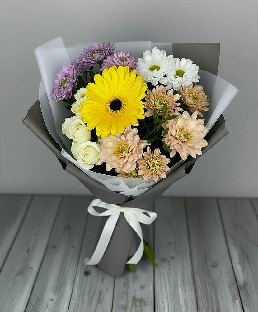 Букет цветов из: Розы, Герберы и Хризантемы в Марках