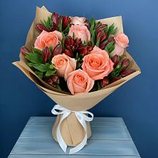 Букет цветов из:  Розы и Альстромерии в Марках