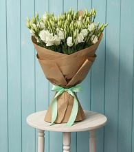 Букет цветов из:  Лизиантусы в Марках