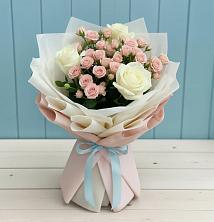 Букет цветов из:  Розы в Марках