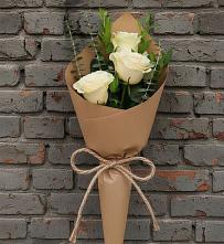 Букет цветов из:  Розы в Марках