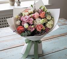 Букет цветов из:  Розы, Лизиантусы и Гвоздики в Марках