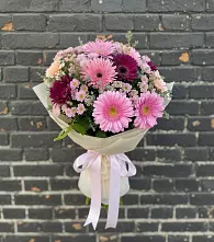 Букет цветов из:  Герберы и Хризантемы в Марках