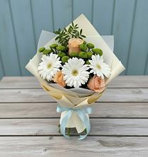 Букет цветов из:  Герберы, Розы и Хризантемы в Марках