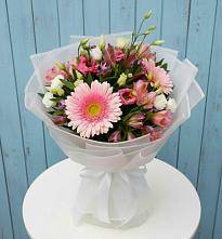 Букет цветов из:  Герберы, Альстромерии и Лизиантусы в Марках