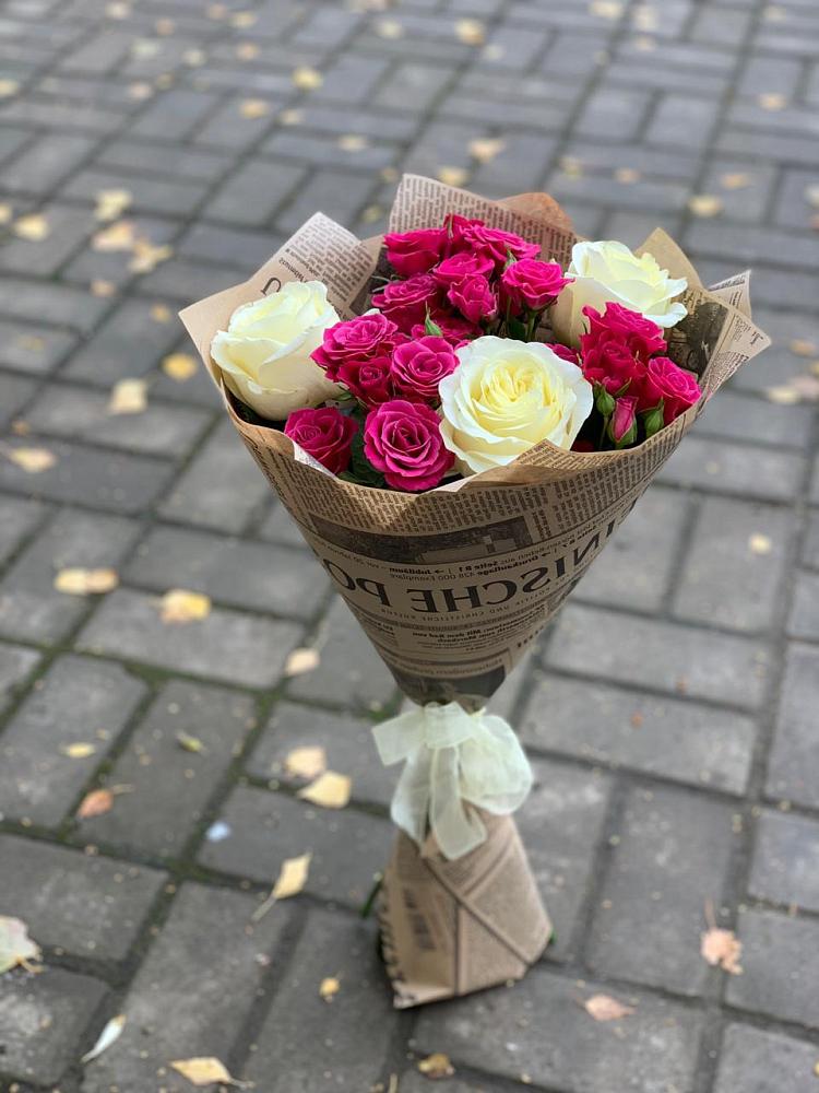 Букет цветов из: Розы в Марках