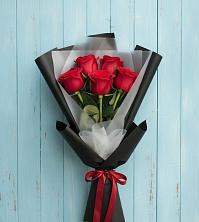 Букет цветов из:  Розы в Марках