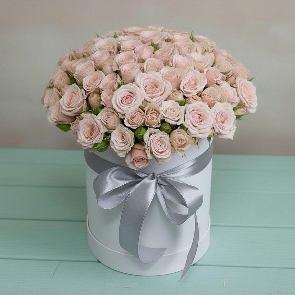 Цветочная композиция из Розы в шляпной коробке в Марках